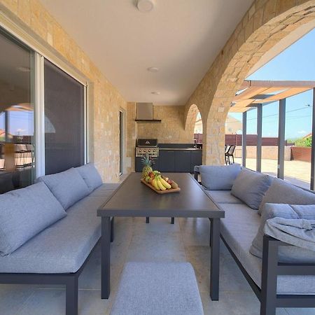 Holiday House Sea & Sun Residence Rasopasno ภายนอก รูปภาพ