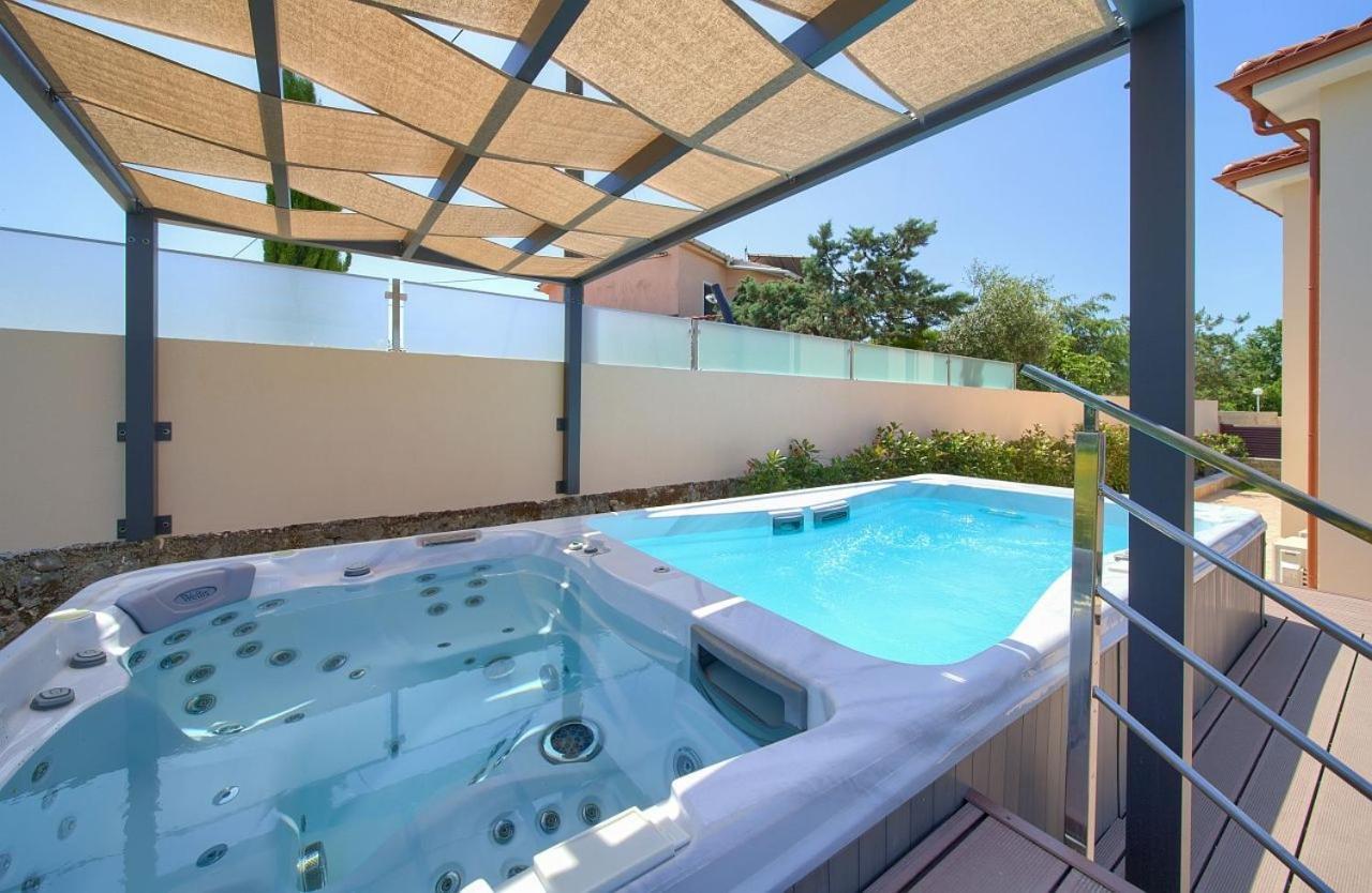 Holiday House Sea & Sun Residence Rasopasno ภายนอก รูปภาพ