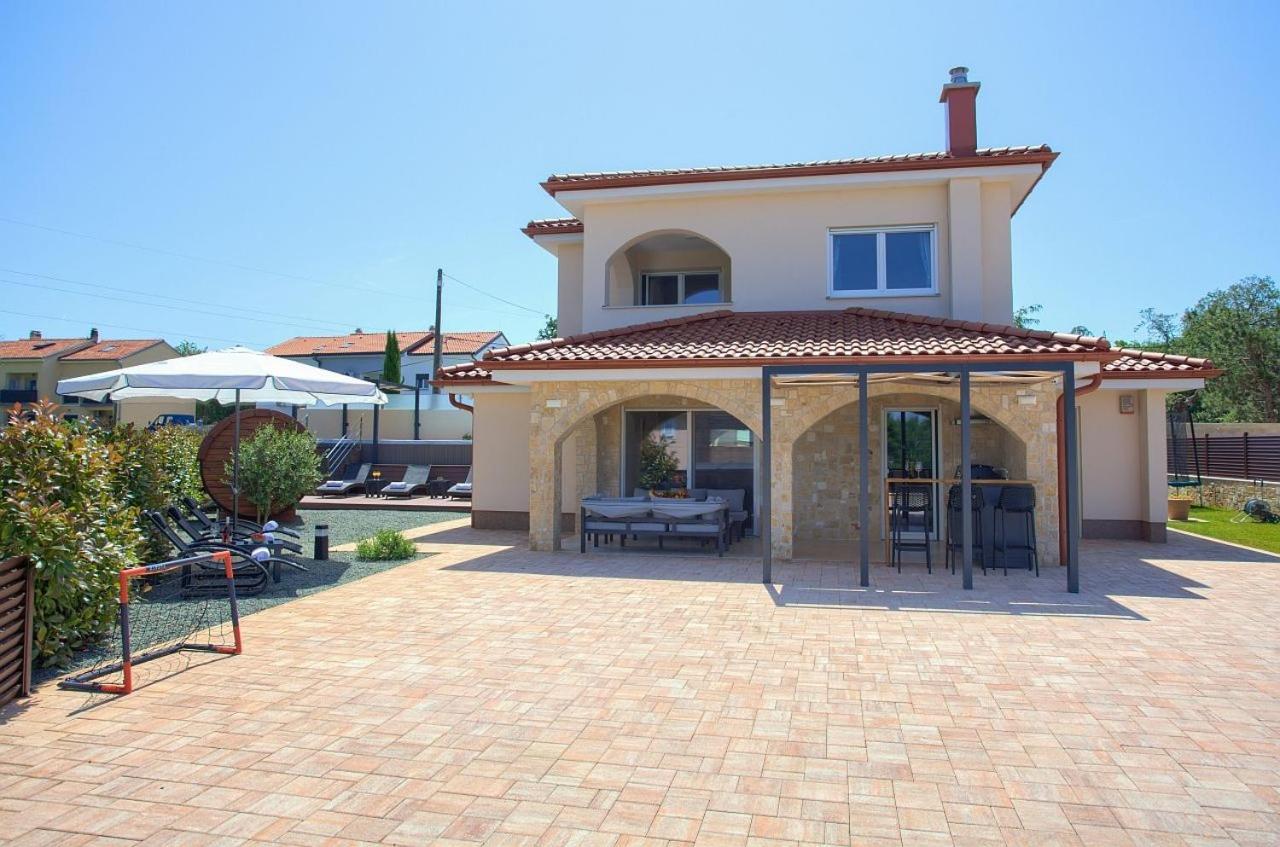 Holiday House Sea & Sun Residence Rasopasno ภายนอก รูปภาพ