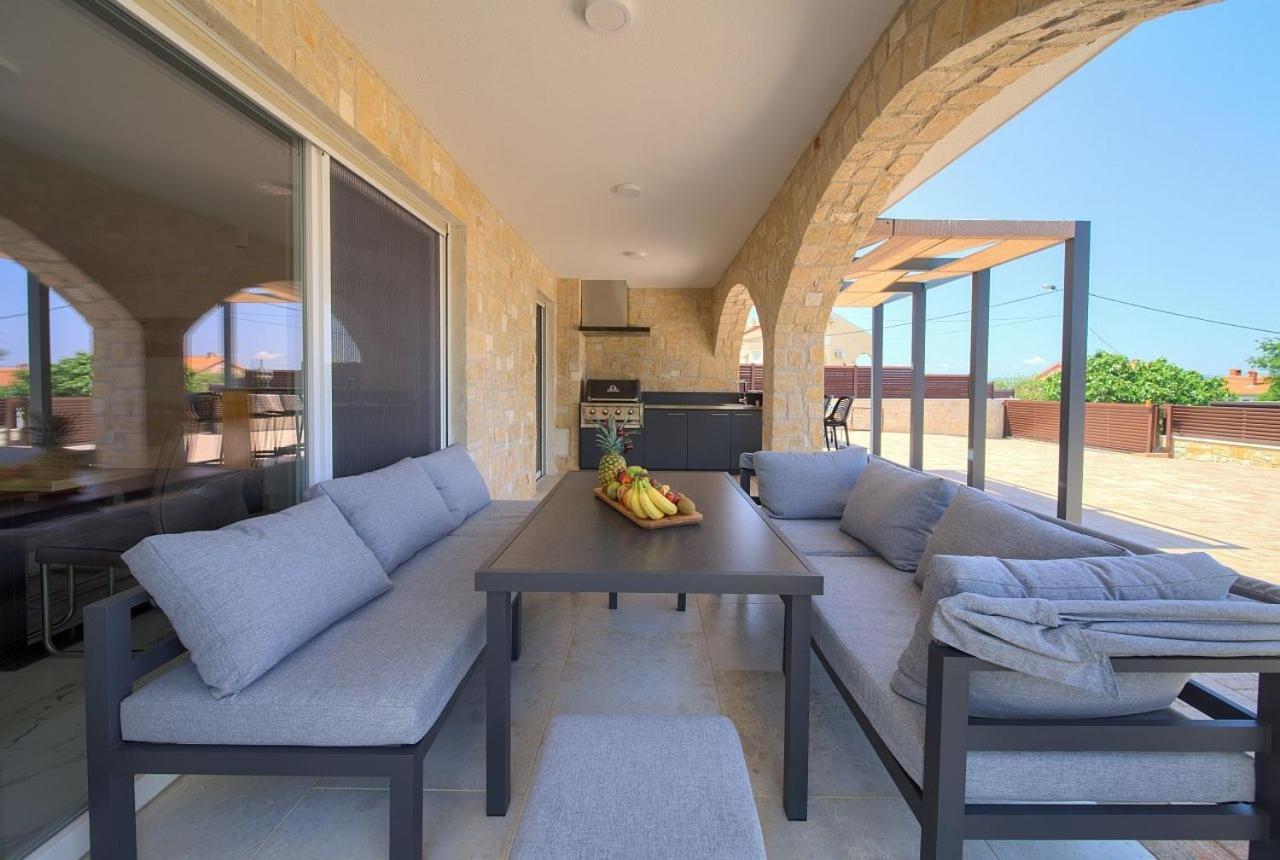 Holiday House Sea & Sun Residence Rasopasno ภายนอก รูปภาพ